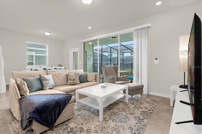 Image No.8-5 Bed Townhouse for sale