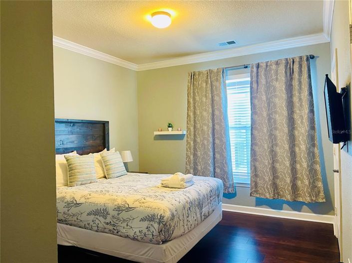 Image No.19-3 Bed Property for sale