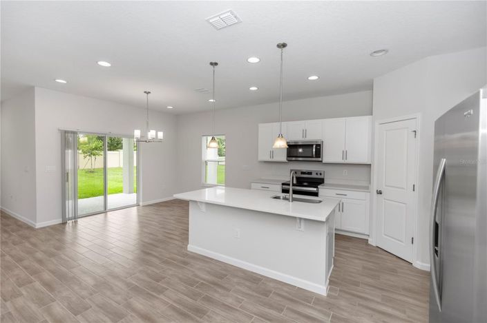 Image No.17-4 Bed House for sale