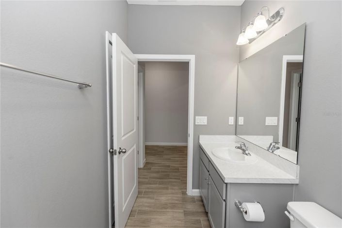 Image No.8-4 Bed House for sale