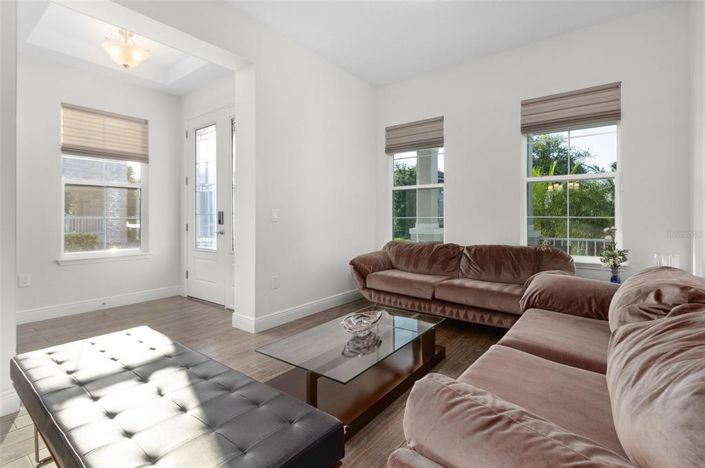 Image No.13-4 Bed House for sale