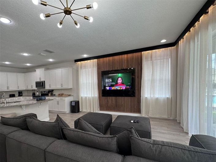 Image No.7-6 Bed House for sale