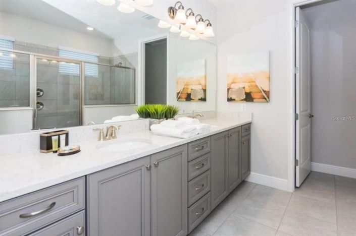 Image No.6-5 Bed House for sale