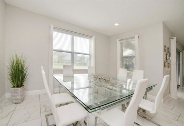 Image No.7-5 Bed House for sale