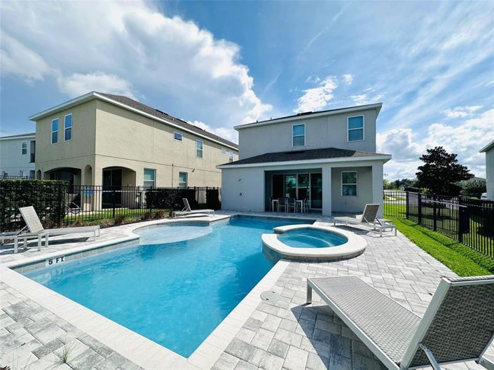 Image No.19-5 Bed House for sale