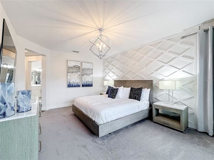 Image No.20-6 Bed House for sale