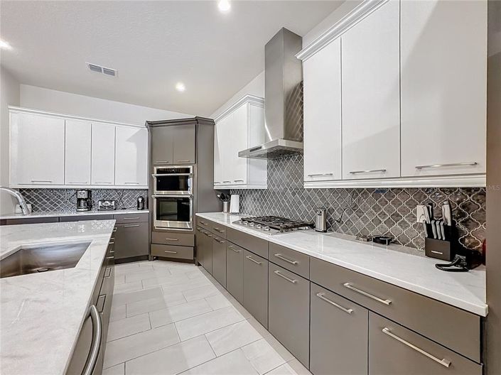 Image No.37-6 Bed House for sale