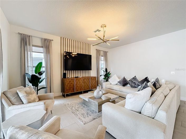 Image No.51-6 Bed House for sale