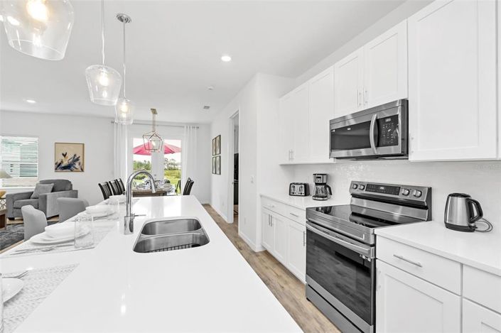 Image No.10-4 Bed Property for sale