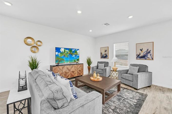 Image No.16-4 Bed House for sale