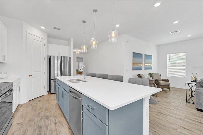 Image No.6-4 Bed House for sale