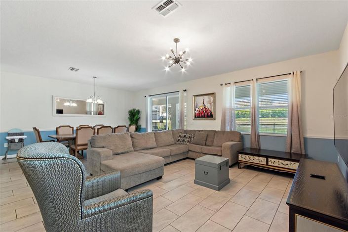 Image No.19-8 Bed House for sale