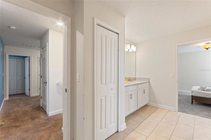 Image No.31-8 Bed Property for sale