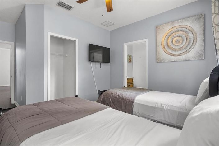 Image No.12-3 Bed Townhouse for sale