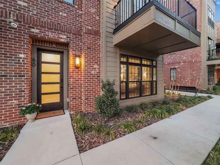 Image No.1-4 Bed Townhouse for sale