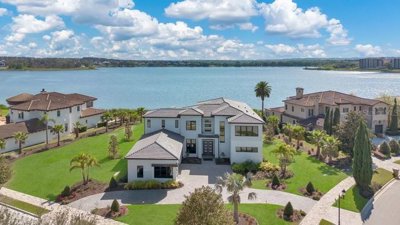 1 - Montverde, House