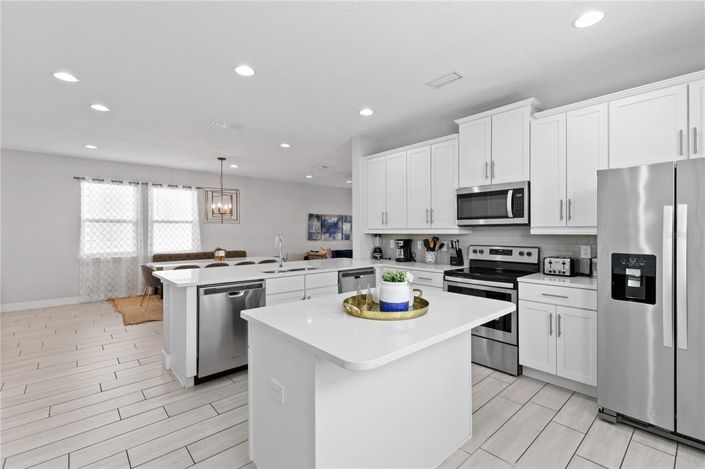 Image No.16-6 Bed House for sale