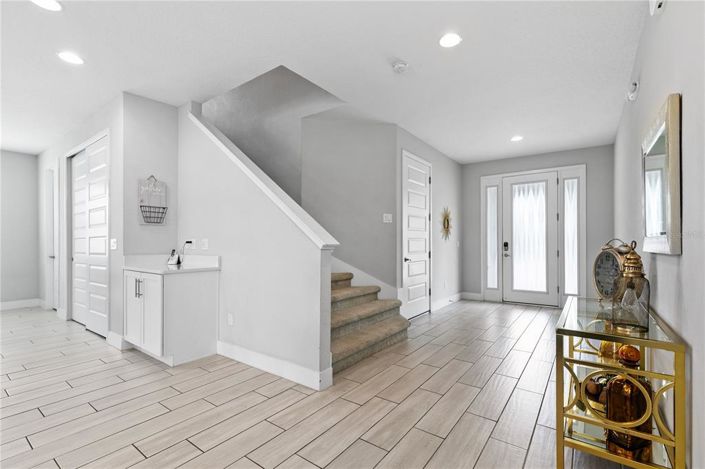 Image No.20-6 Bed House for sale