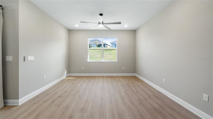 Image No.15-3 Bed House for sale