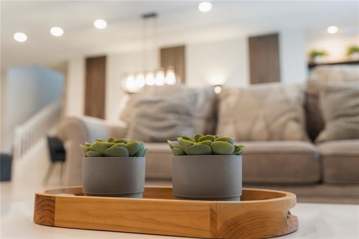 Image No.15-10 Bed Property for sale