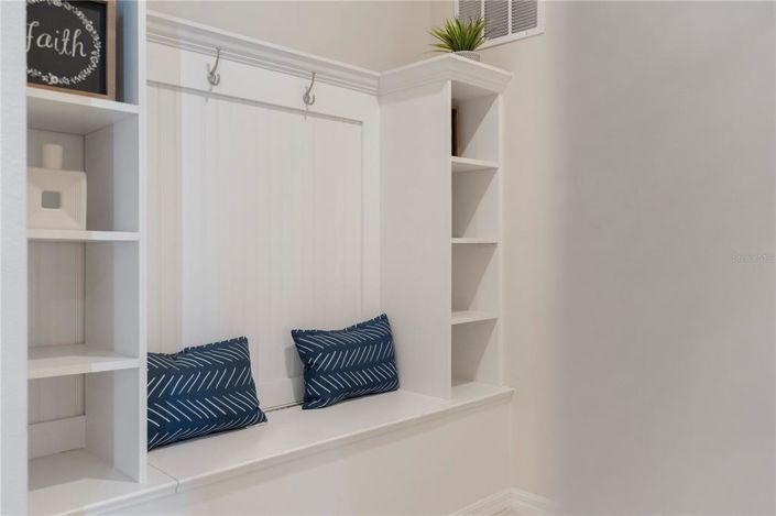 Image No.35-10 Bed Property for sale