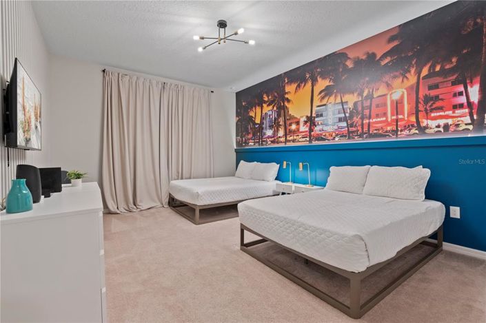 Image No.36-10 Bed Property for sale