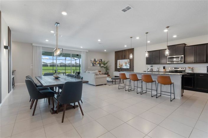 Image No.7-10 Bed Property for sale