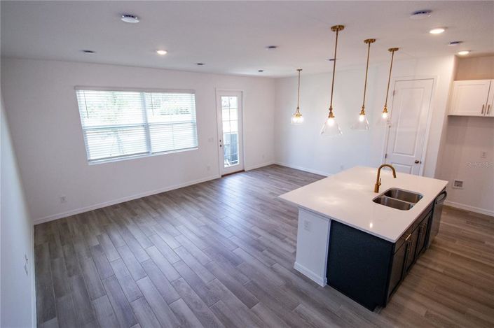 Image No.4-3 Bed Townhouse for sale