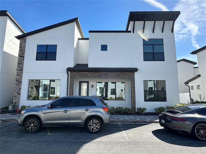 Image No.2-4 Bed Property for sale