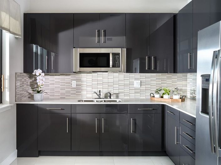 Image No.43-4 Bed Property for sale