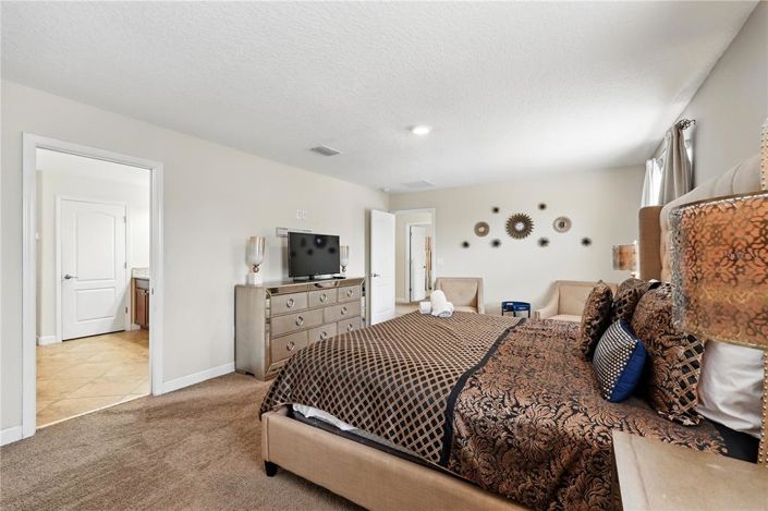 Image No.21-7 Bed House for sale