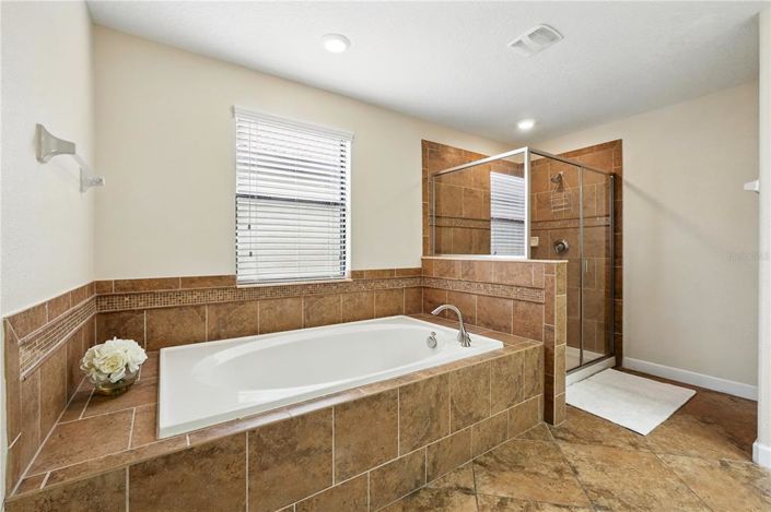 Image No.23-7 Bed House for sale