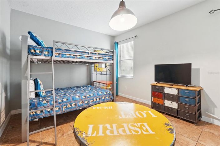 Image No.27-7 Bed House for sale