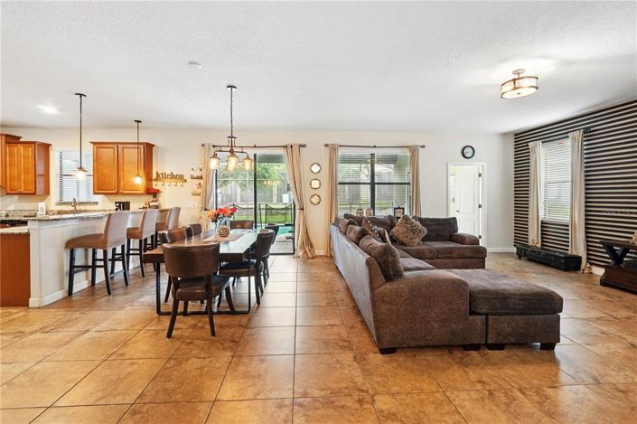 Image No.7-7 Bed House for sale