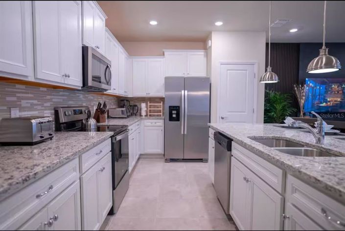 Image No.4-5 Bed Townhouse for sale