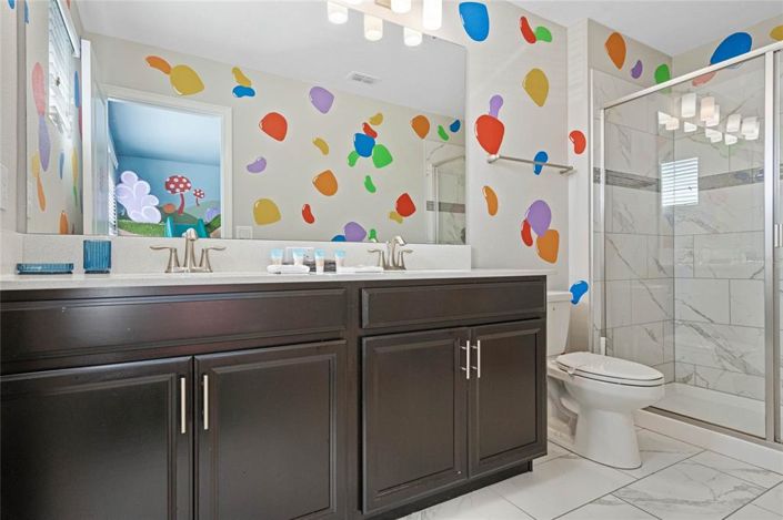 Image No.35-6 Bed Property for sale