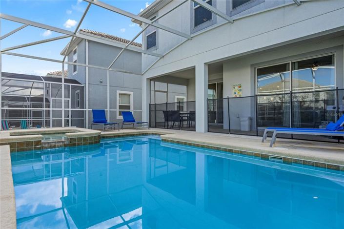 Image No.44-6 Bed Property for sale