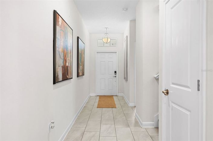 Image No.5-6 Bed House for sale