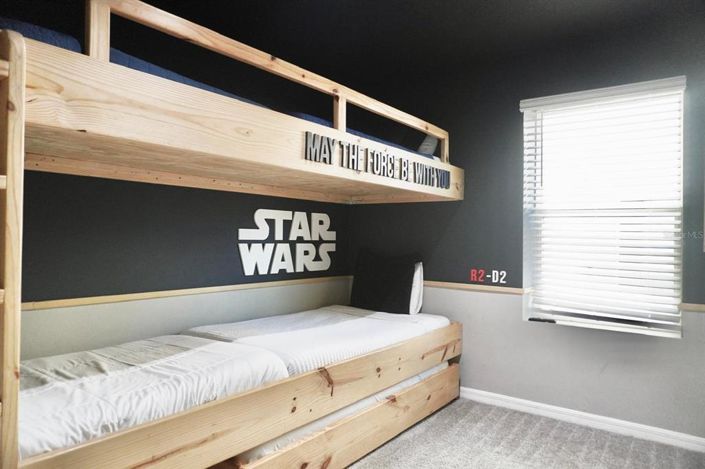 Image No.7-6 Bed Townhouse for sale