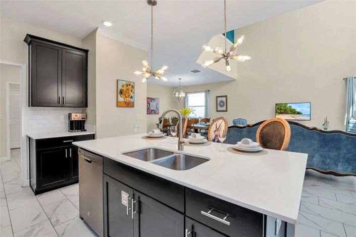 Image No.13-5 Bed House for sale