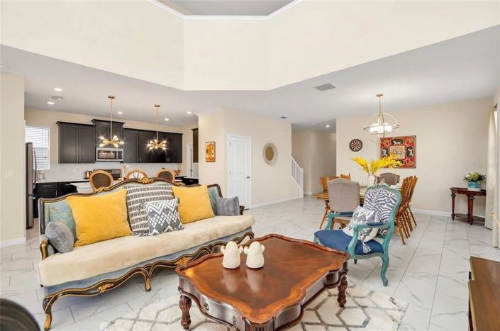 Image No.3-5 Bed House for sale