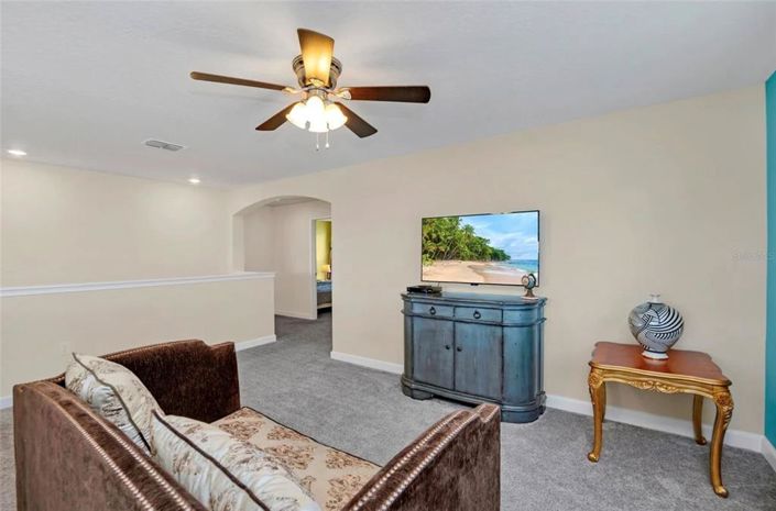 Image No.32-5 Bed Property for sale