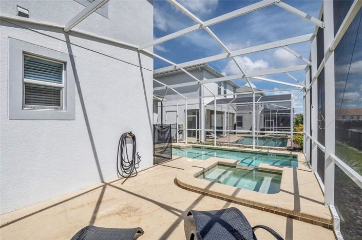 Image No.36-5 Bed Property for sale