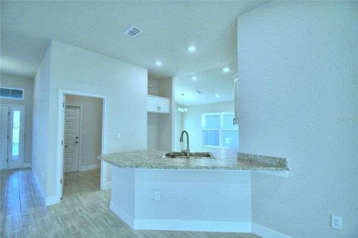 Image No.10-4 Bed House for sale