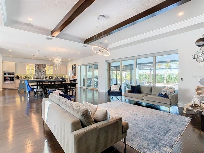 Image No.10-5 Bed House for sale