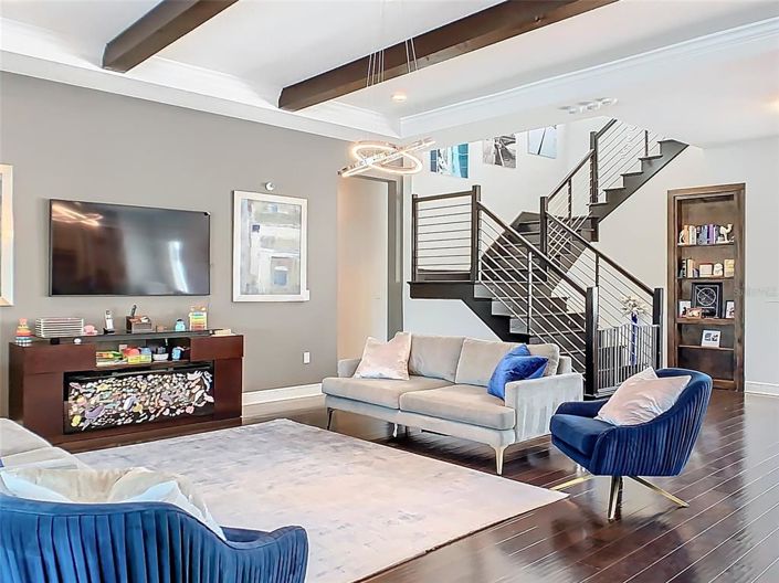 Image No.12-5 Bed House for sale