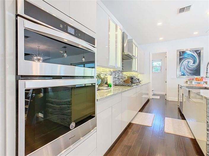 Image No.21-5 Bed House for sale