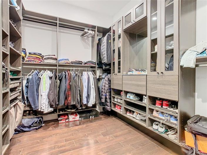 Image No.37-5 Bed House for sale