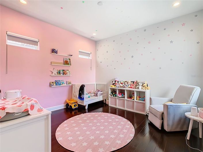 Image No.38-5 Bed House for sale