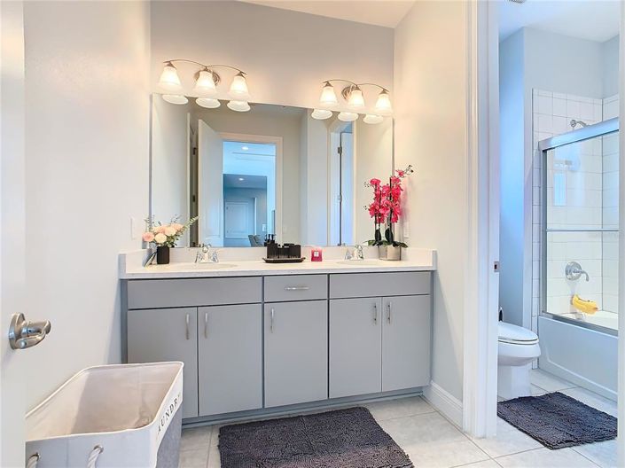 Image No.56-5 Bed House for sale